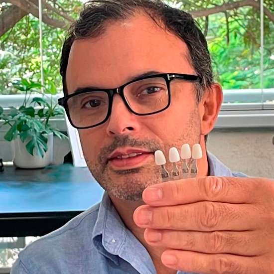 Foto Prótese Dentária - Dr. Alexandre Esteves